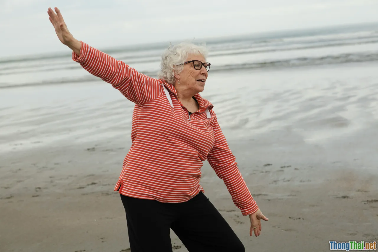 active elderly travel, wellness retreat, laughter seniors