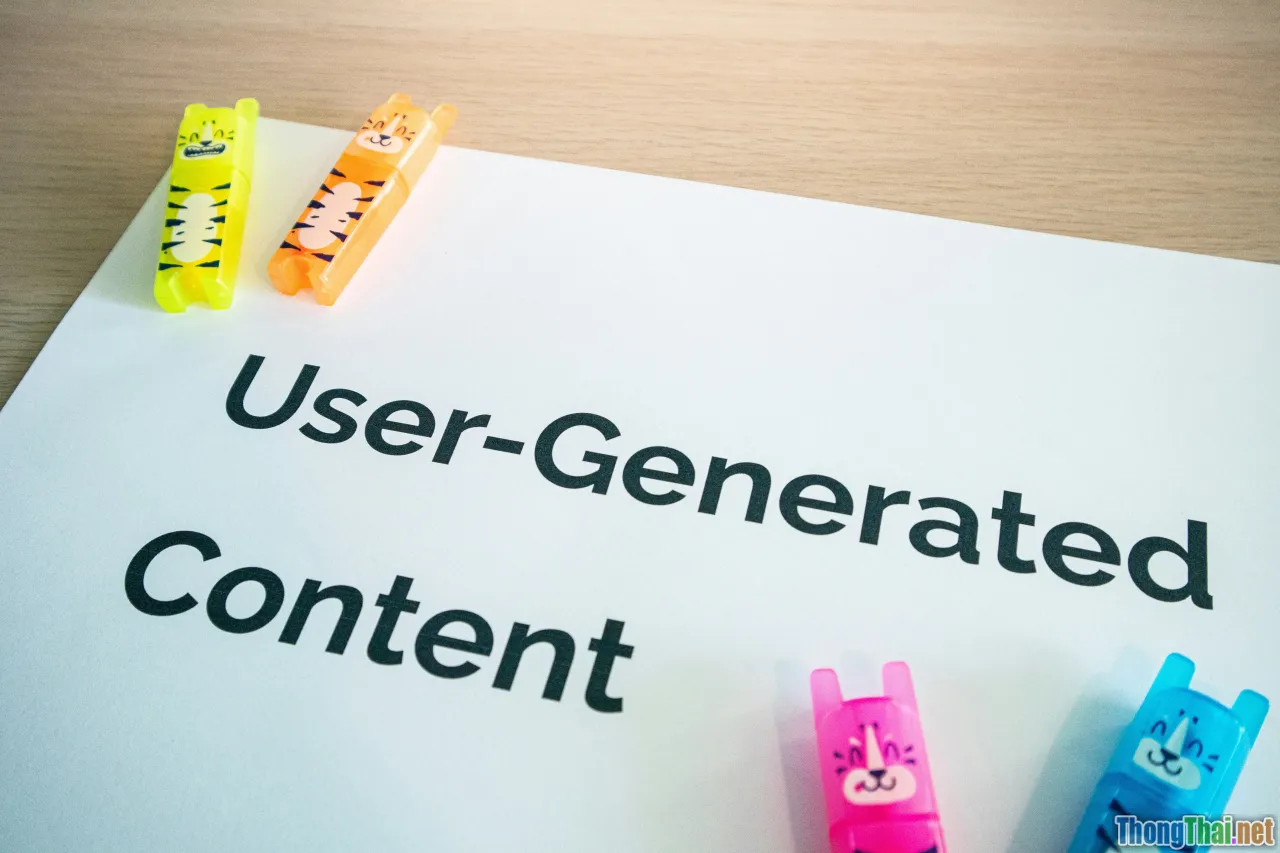 adaptive content, user interaction, content personalization