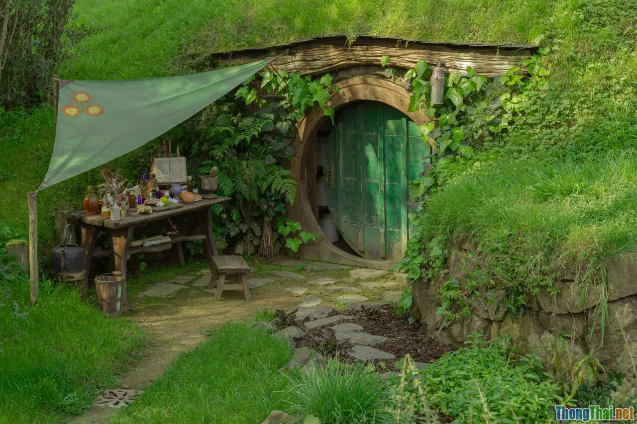 adventure, fantasy, movie scene