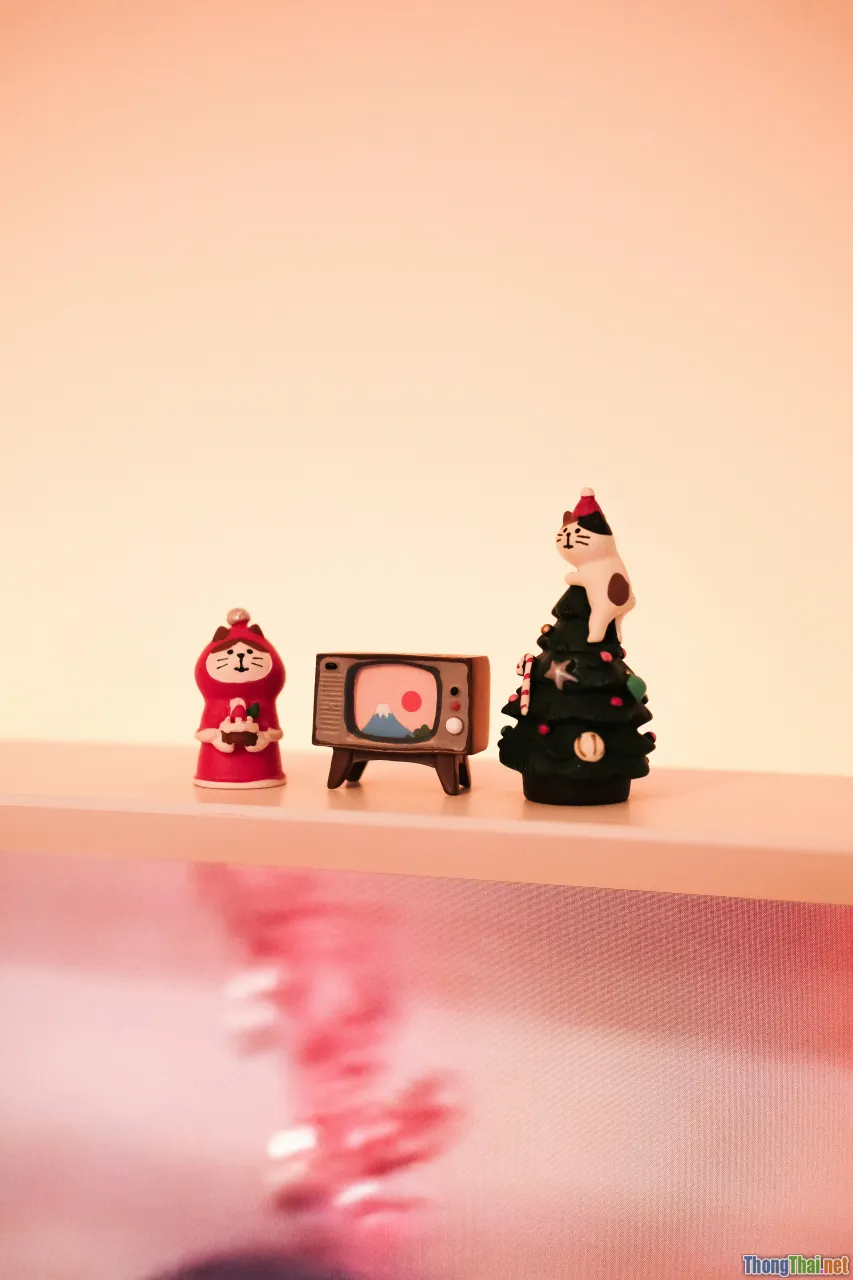 animated comedy, sitcom, cartoons, watching together