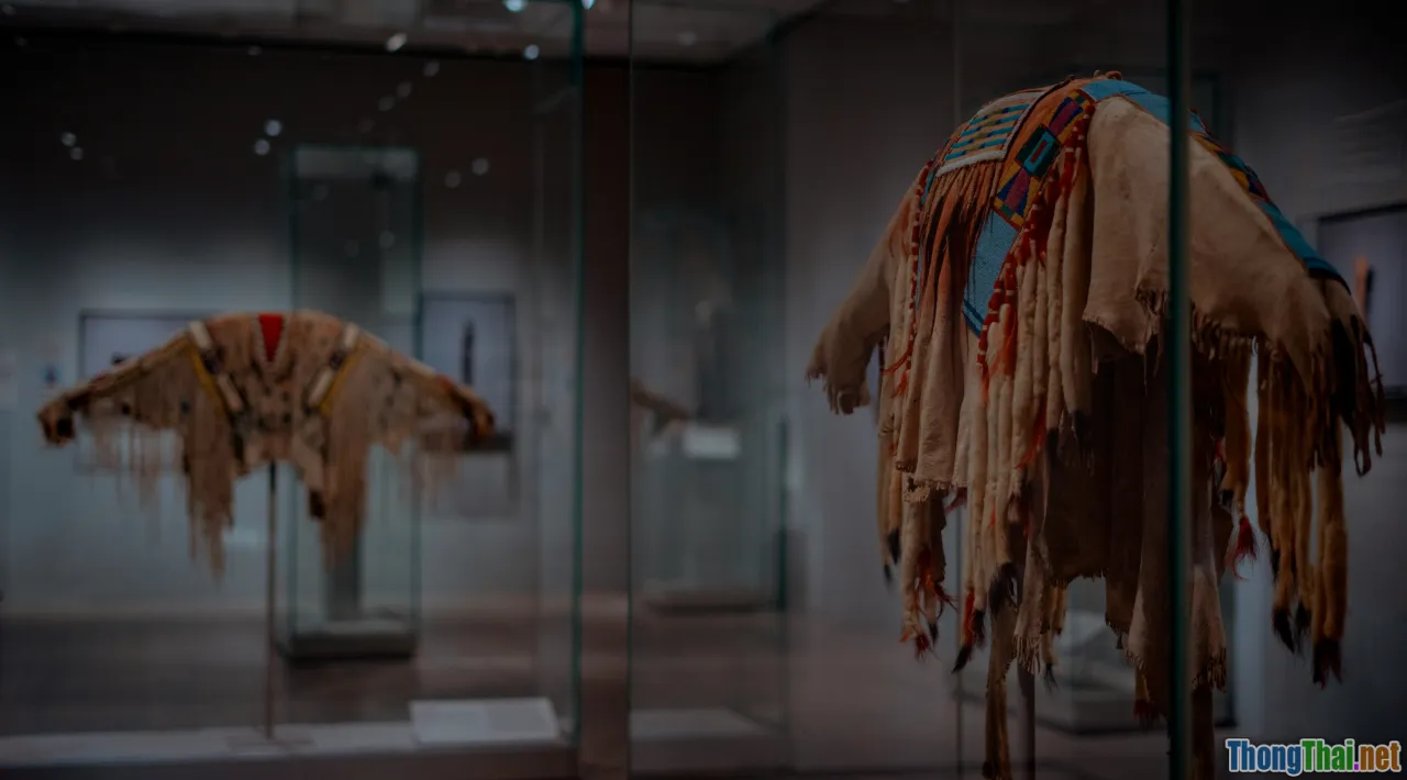 authentic period costume, historical research, realistic ancient outfits