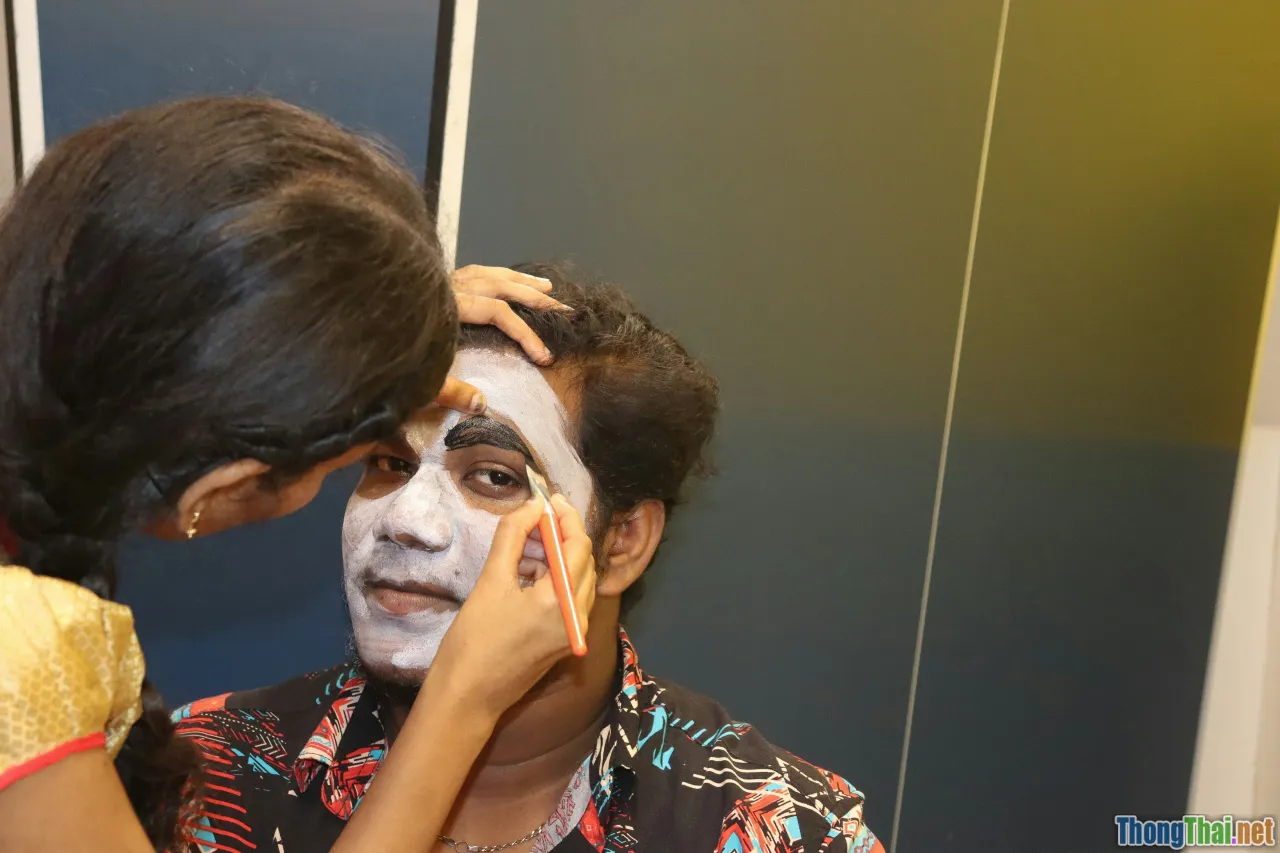 backstage makeup, ancient drama