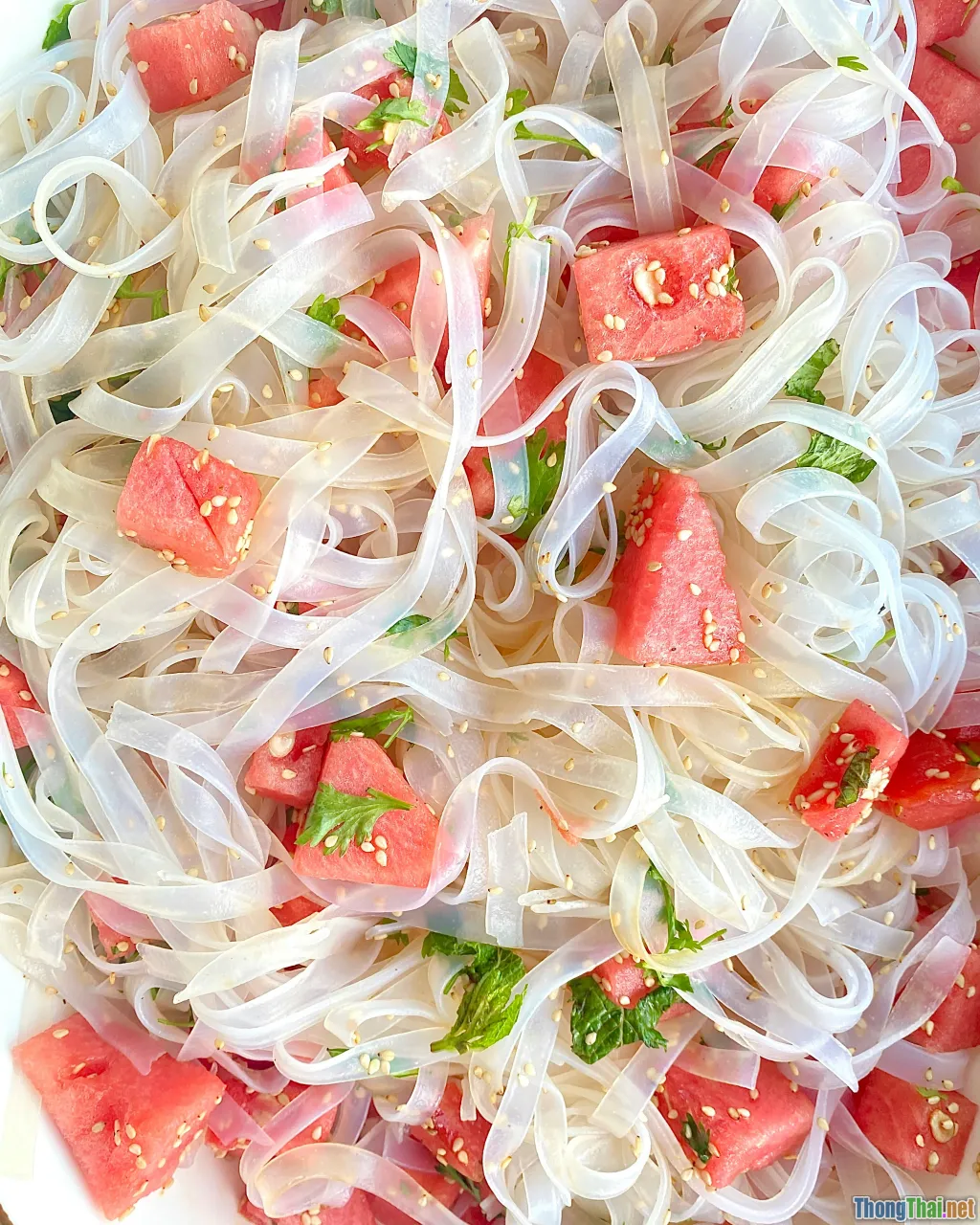 bun giam nuoc, salad jellyfish noodle, Hue delicacy, gourmet dish