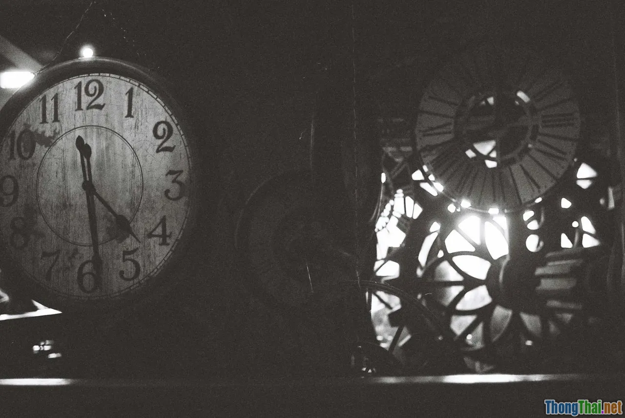 clock, long movie, bored family