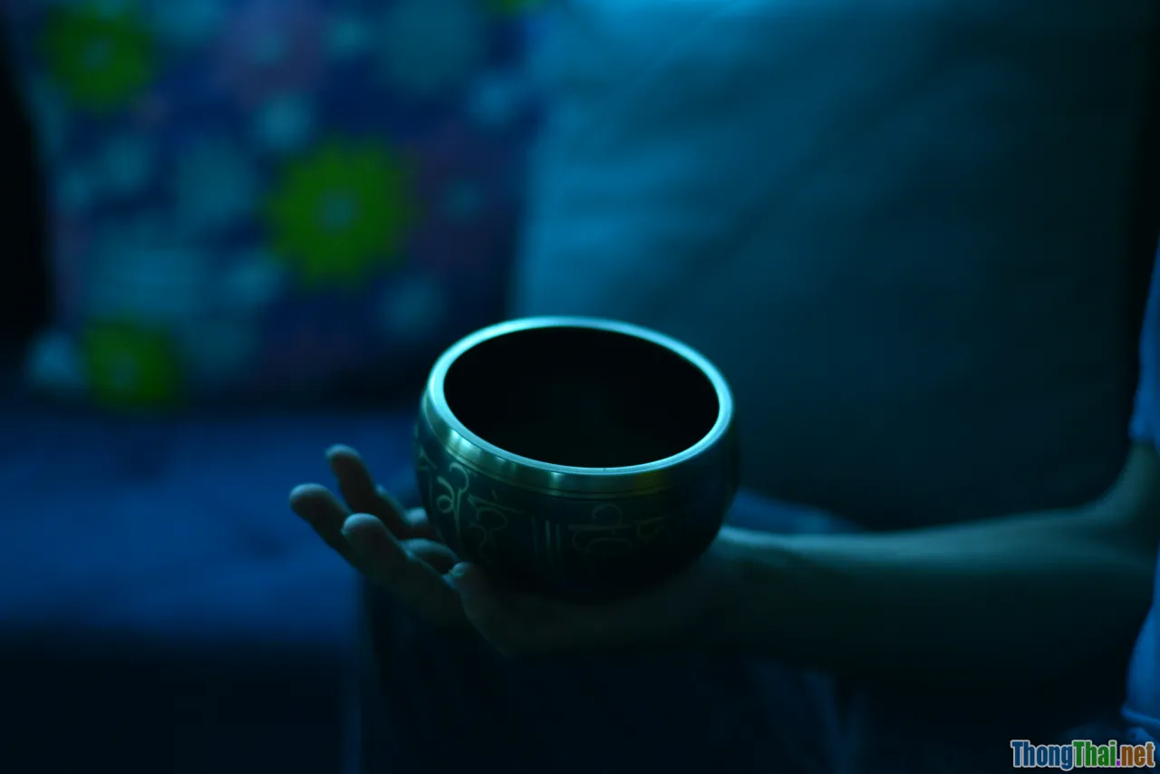 coffee mug at night, energy drinks, bedtime beverage