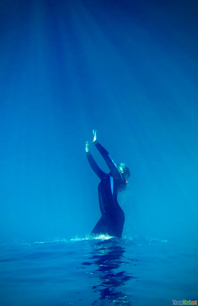 cold shower, stretching, upbeat music, morning routine