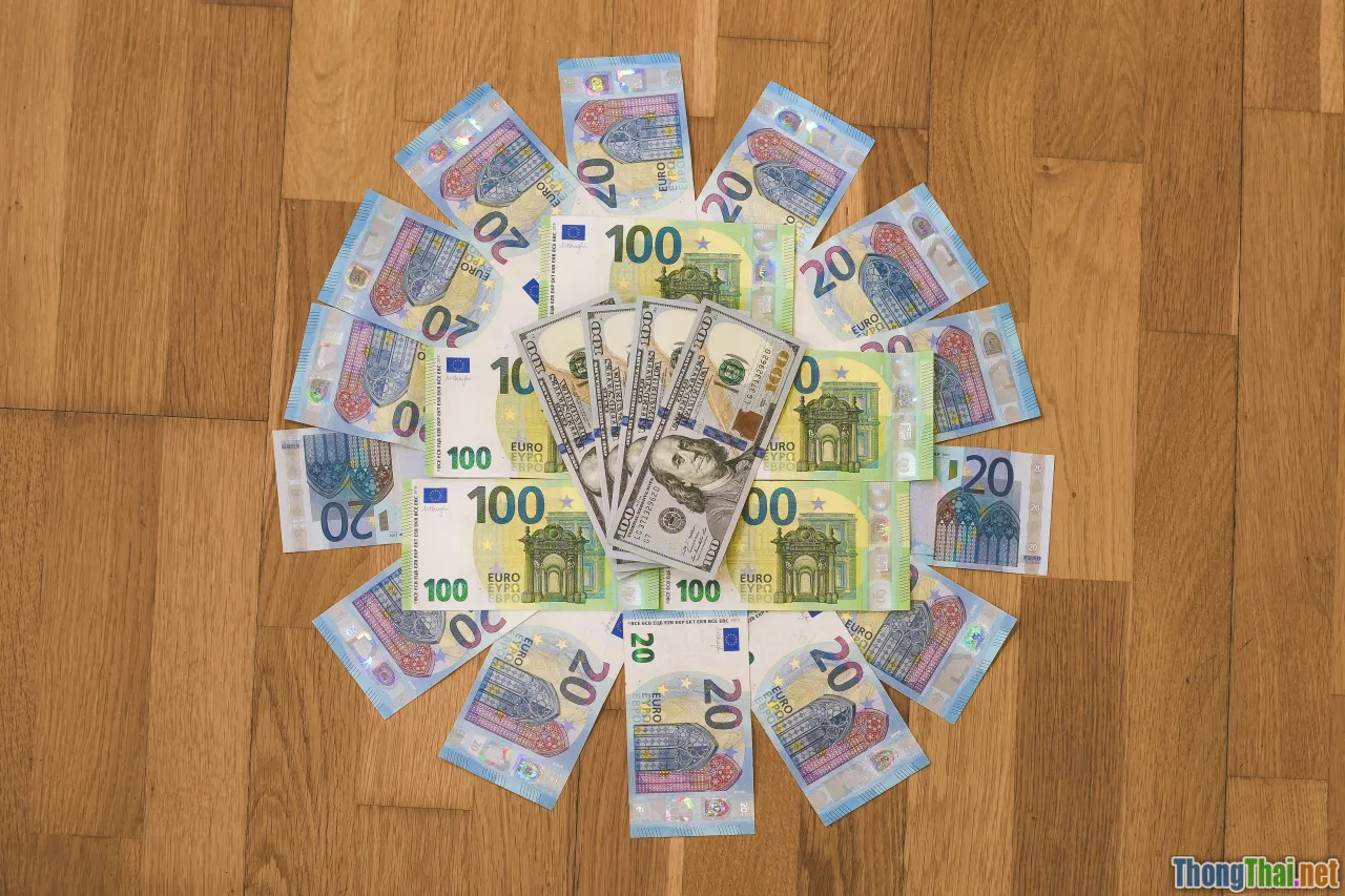 commission flow, money graph