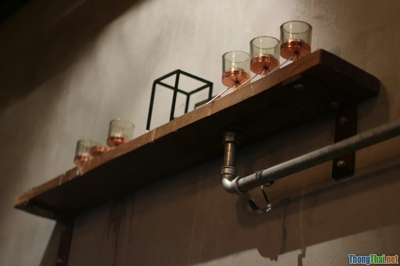 copper pipe rack, wall mounted, wine glass