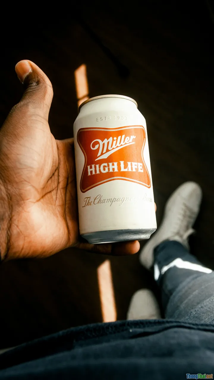 diy hands, beer can lamp, step by step