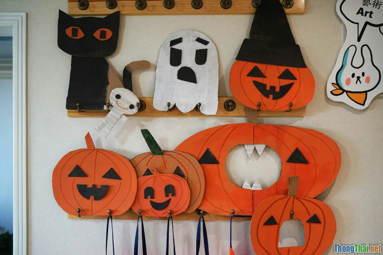 diy projects, halloween crafts, step by step, budget ideas