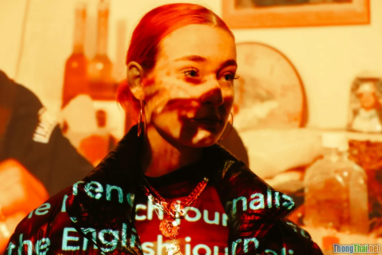 easy dialogue, clear subtitle, comedy scene