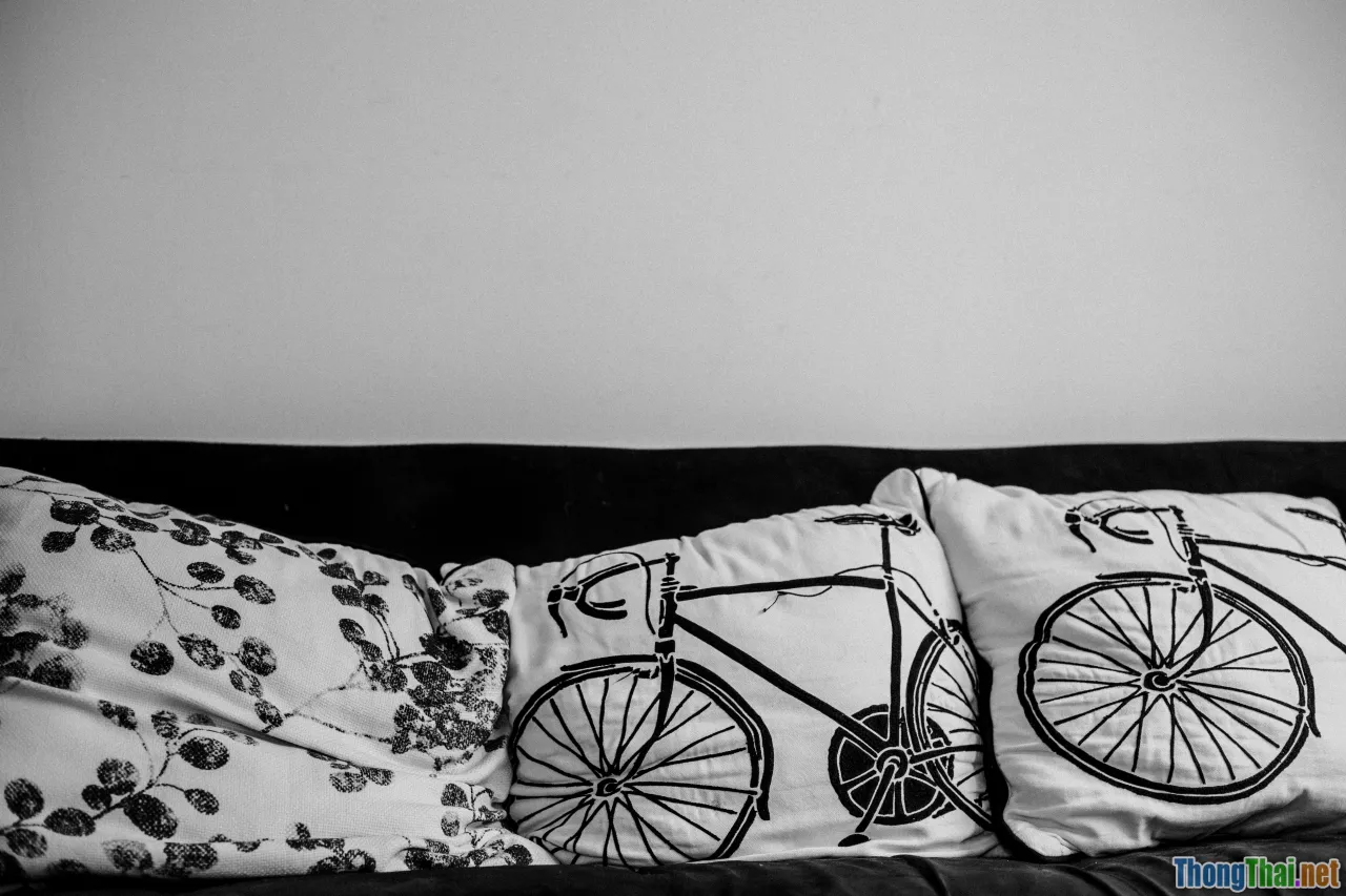 elderly, bed, sleep cycle