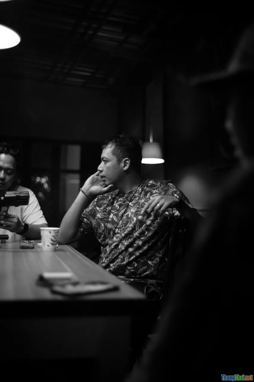 ethical dilemma, soldiers debate, WW2 intimate conversation