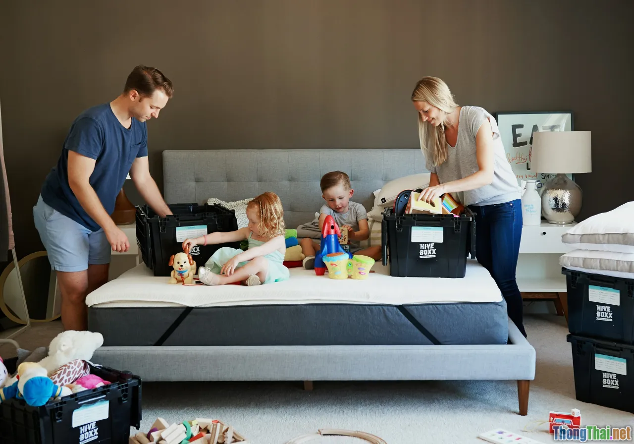 family minimalism, lifestyle fit, household clutter