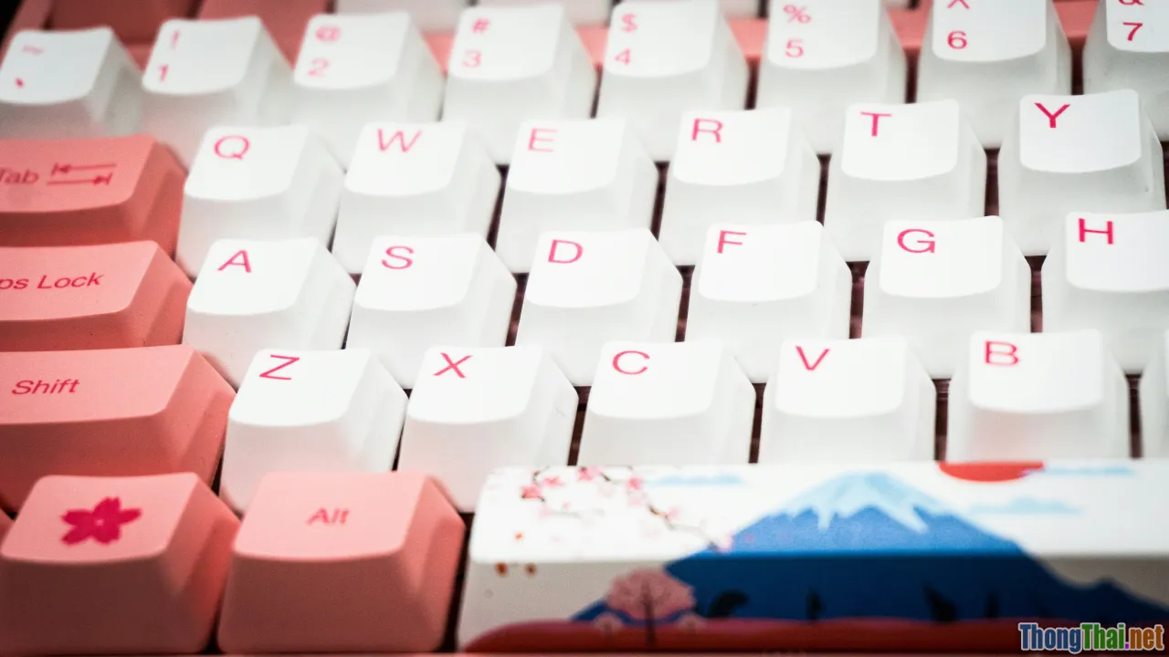 grammar mistake, email typing, office rush