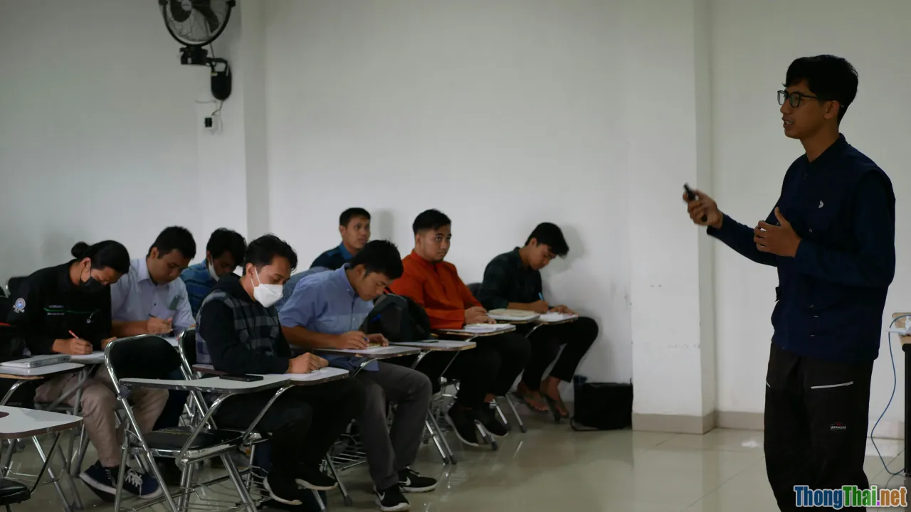 Bí quyết thuyết trình nhóm hiệu quả trong lớp học quốc tế