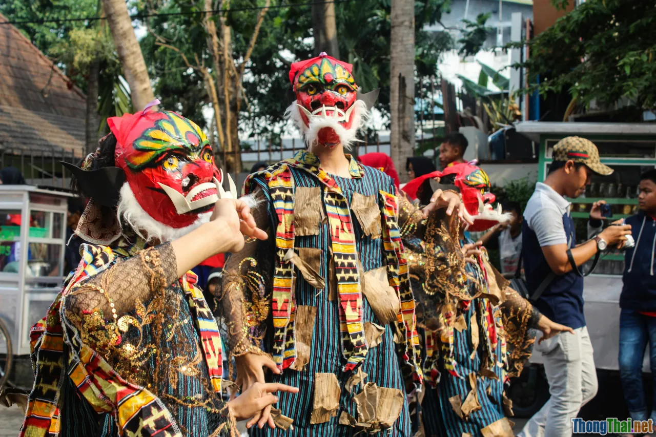 Halong culture, traditional performance, festival