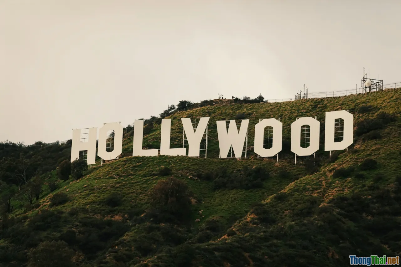 Hollywood movie climax, surprise ending, emotional reaction