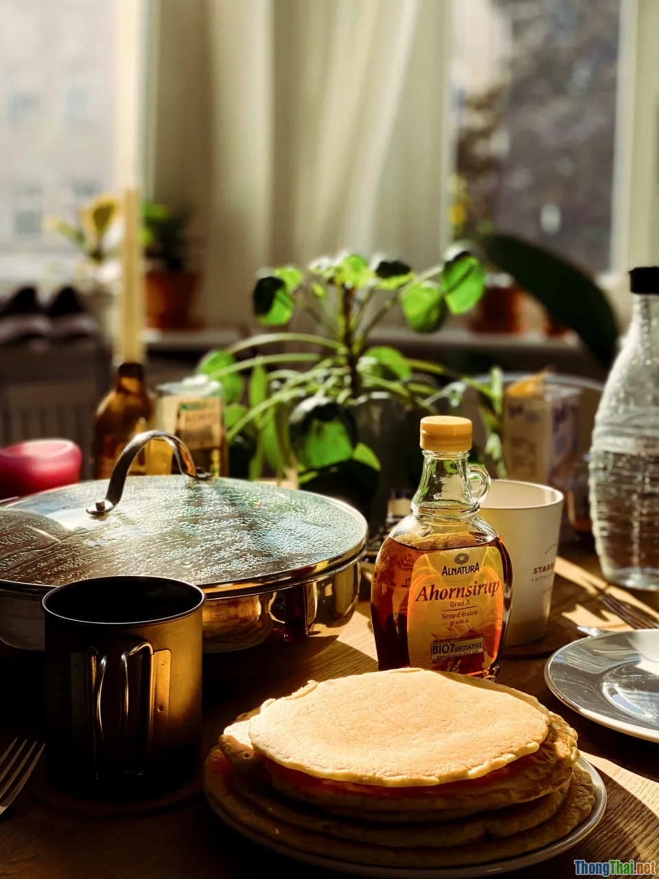 home lifestyle, essential oils, natural atmosphere