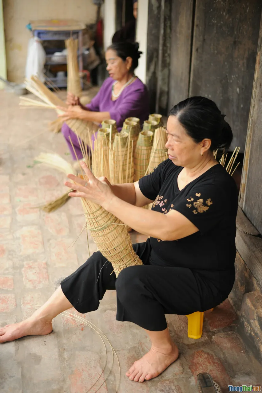 indigenous crafts, ethnic patterns, vietnamese culture