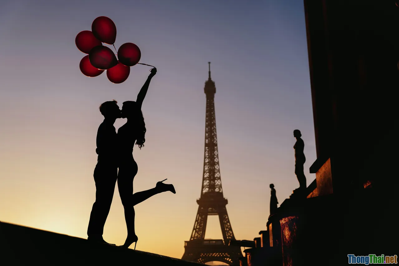 itinerary, day-by-day, travel planning, romantic moments