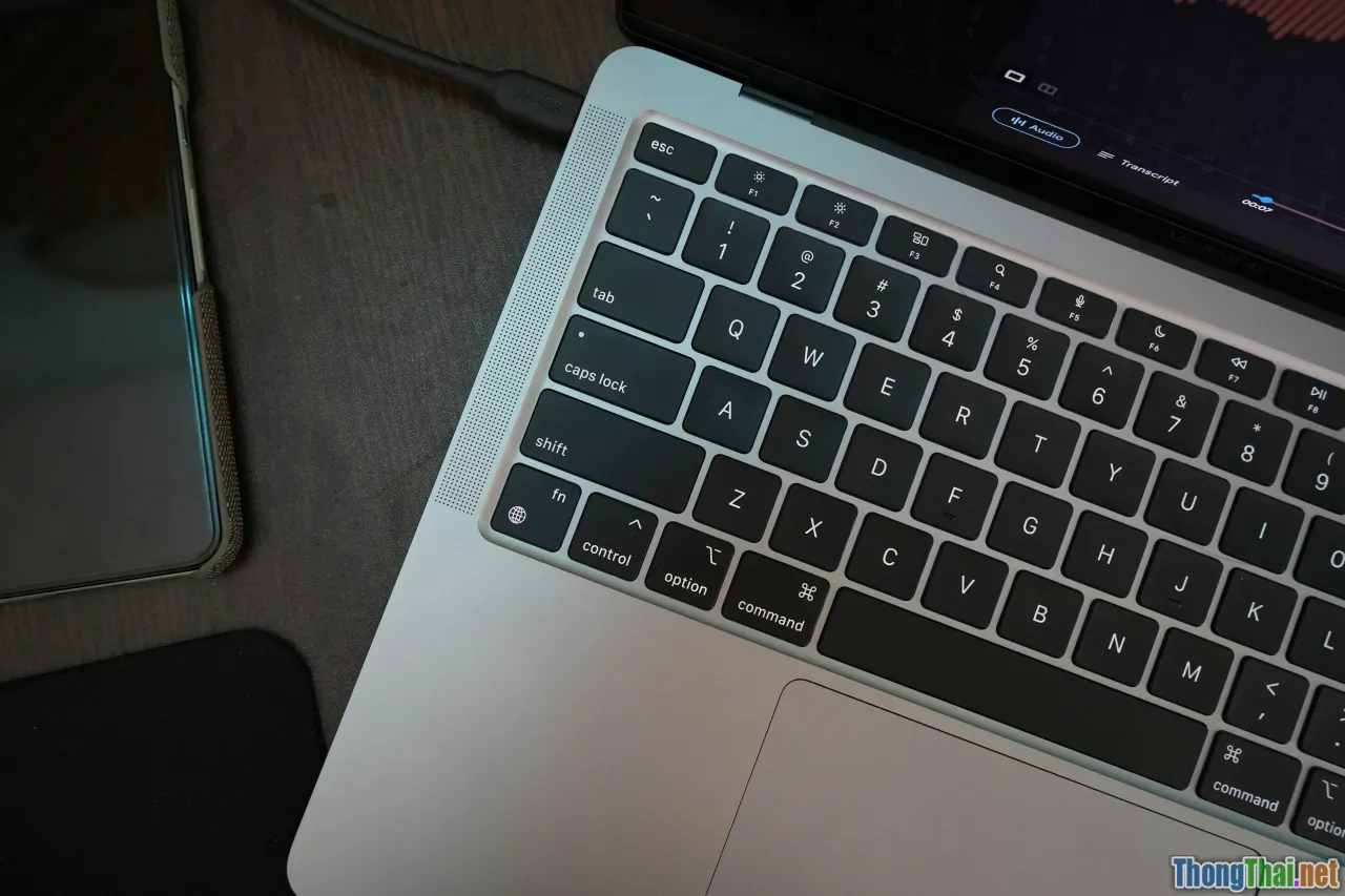 laptop, analytics dashboard, solo marketer