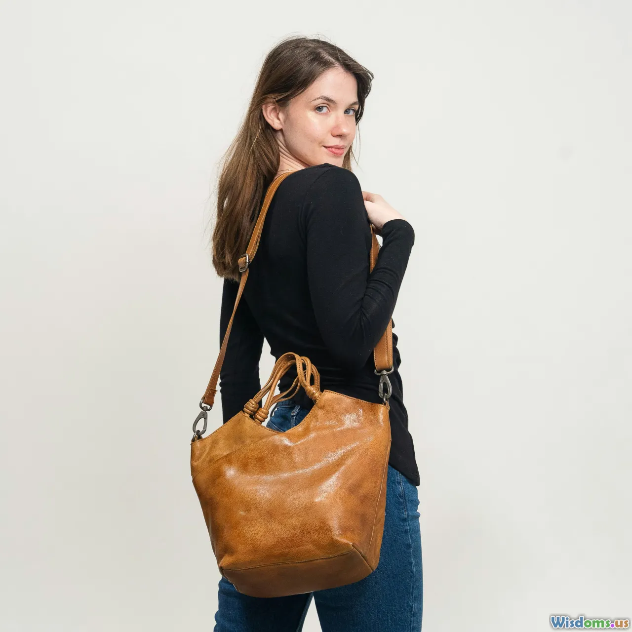 leather tote, structured handbag