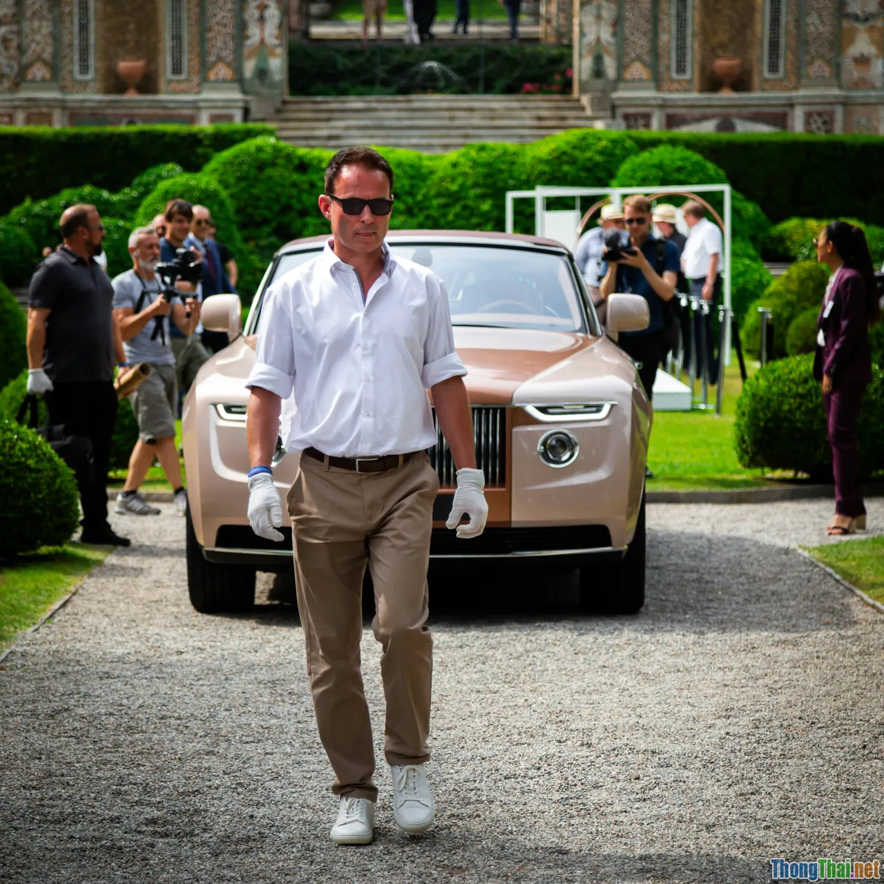 Leonardo DiCaprio, party, luxury car, Wall Street excess