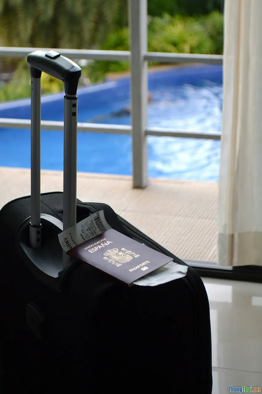 luxury travel combo, hotel deal, flight promotion, holiday package