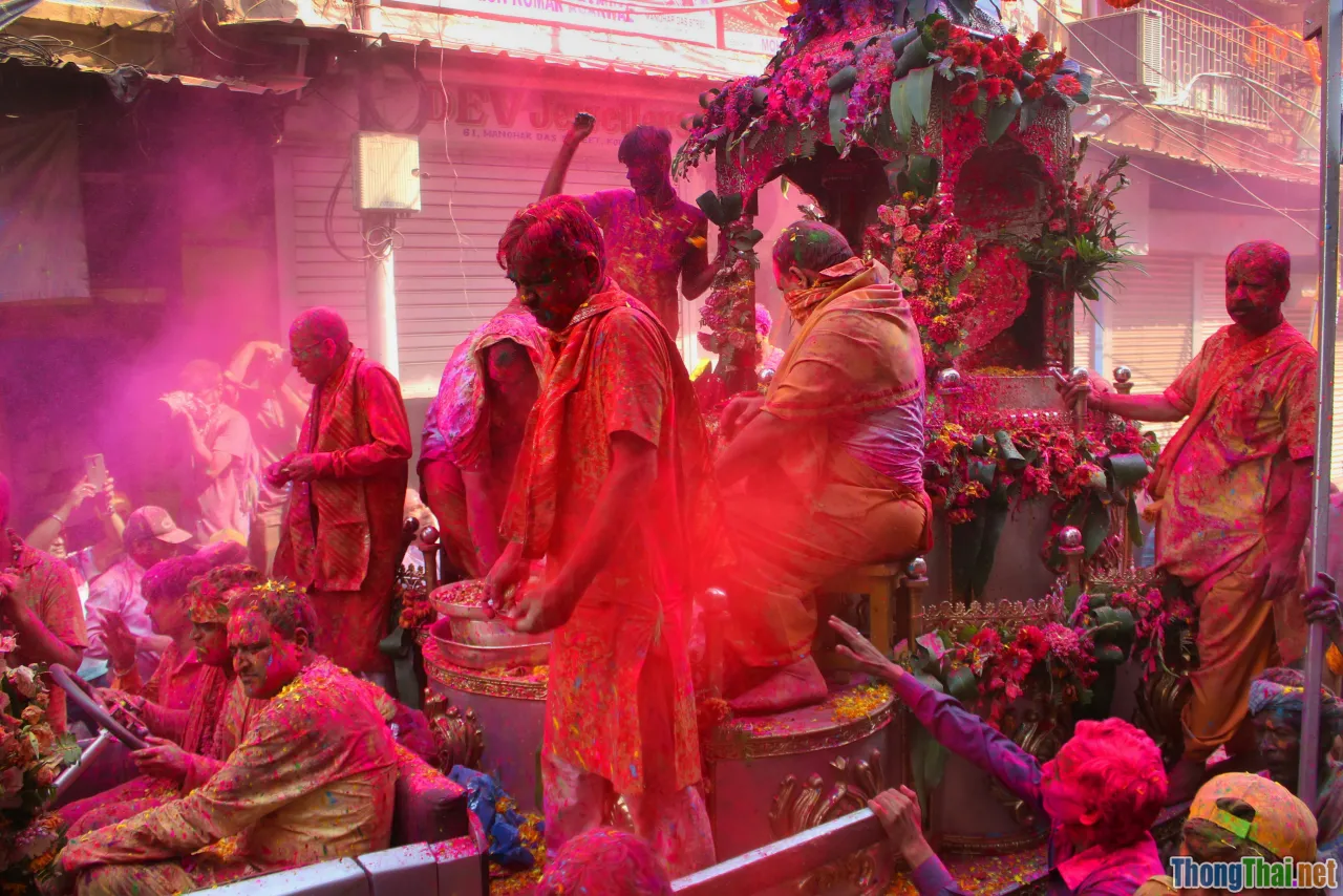 medium possession, festival, ceremony, vibrant colors