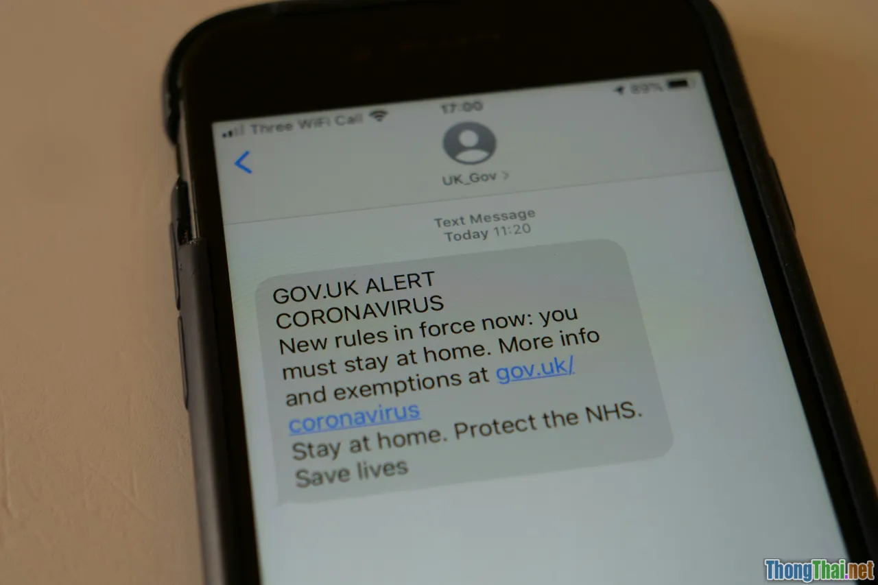 mobile attack campaign, phishing message screenshot, bank fraud