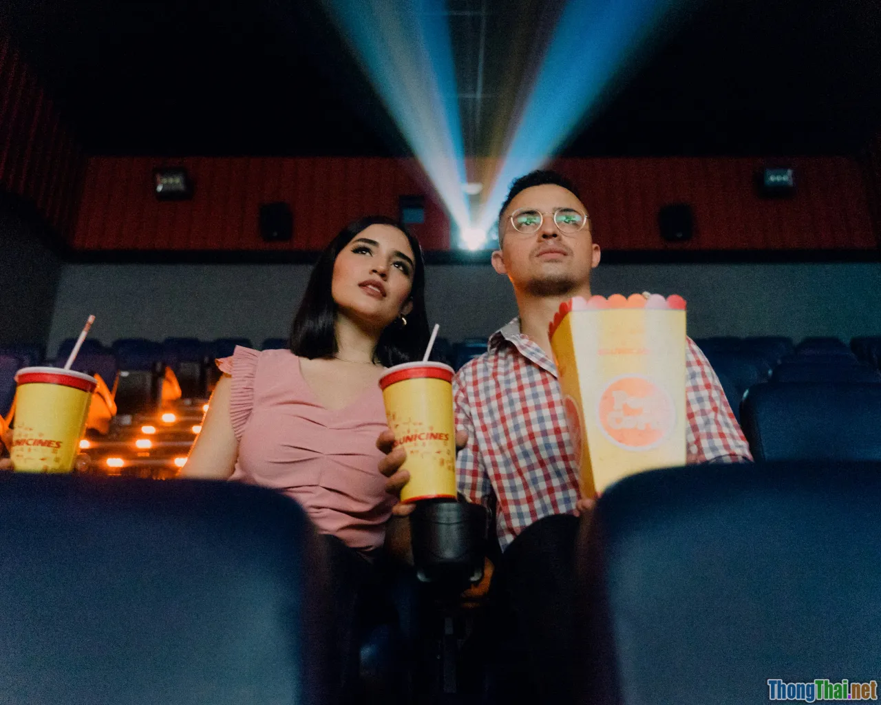 movie review, movie trailer couple