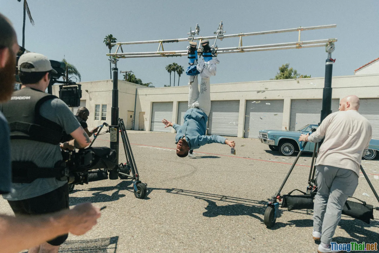 movie set, film crew, epic battle