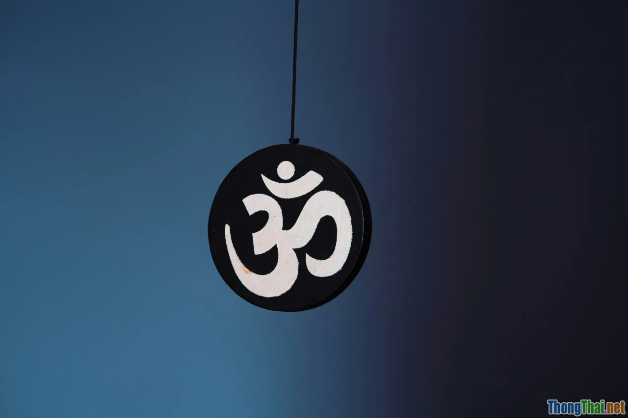 OM symbol, Hinduism, sacred sound, Upanishads