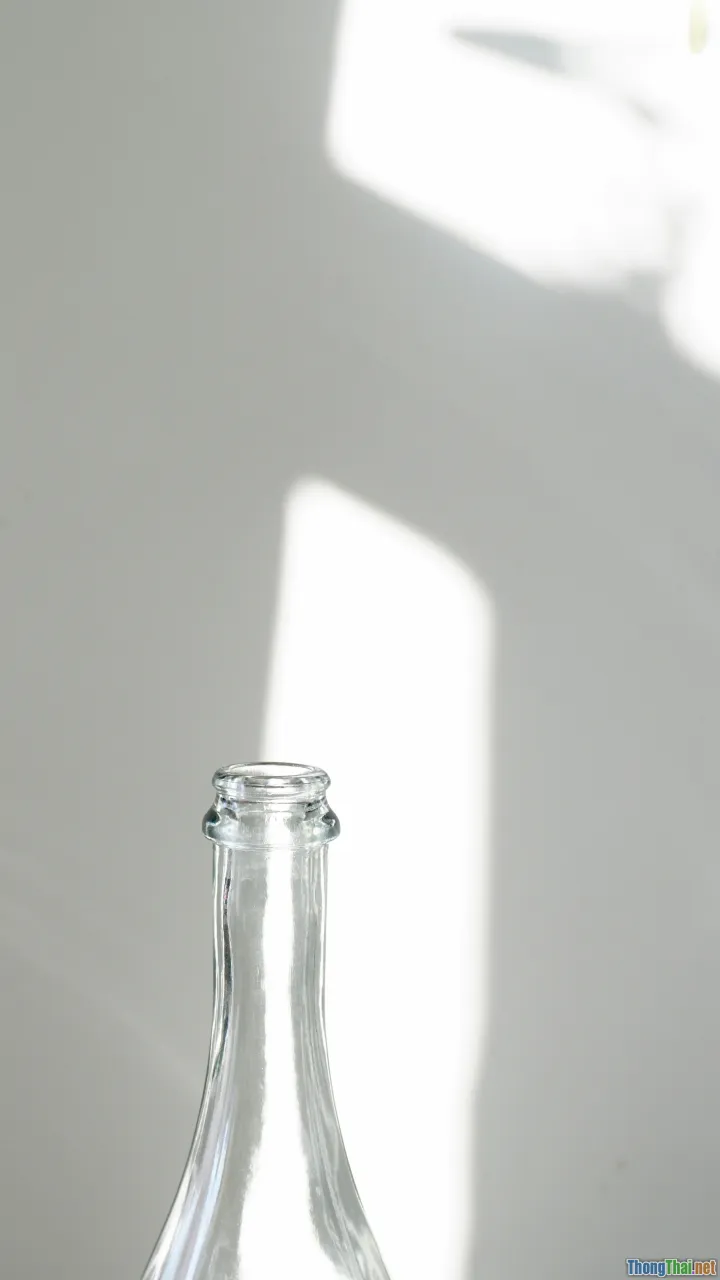 pendant light, glass bottle, kitchen, warm light
