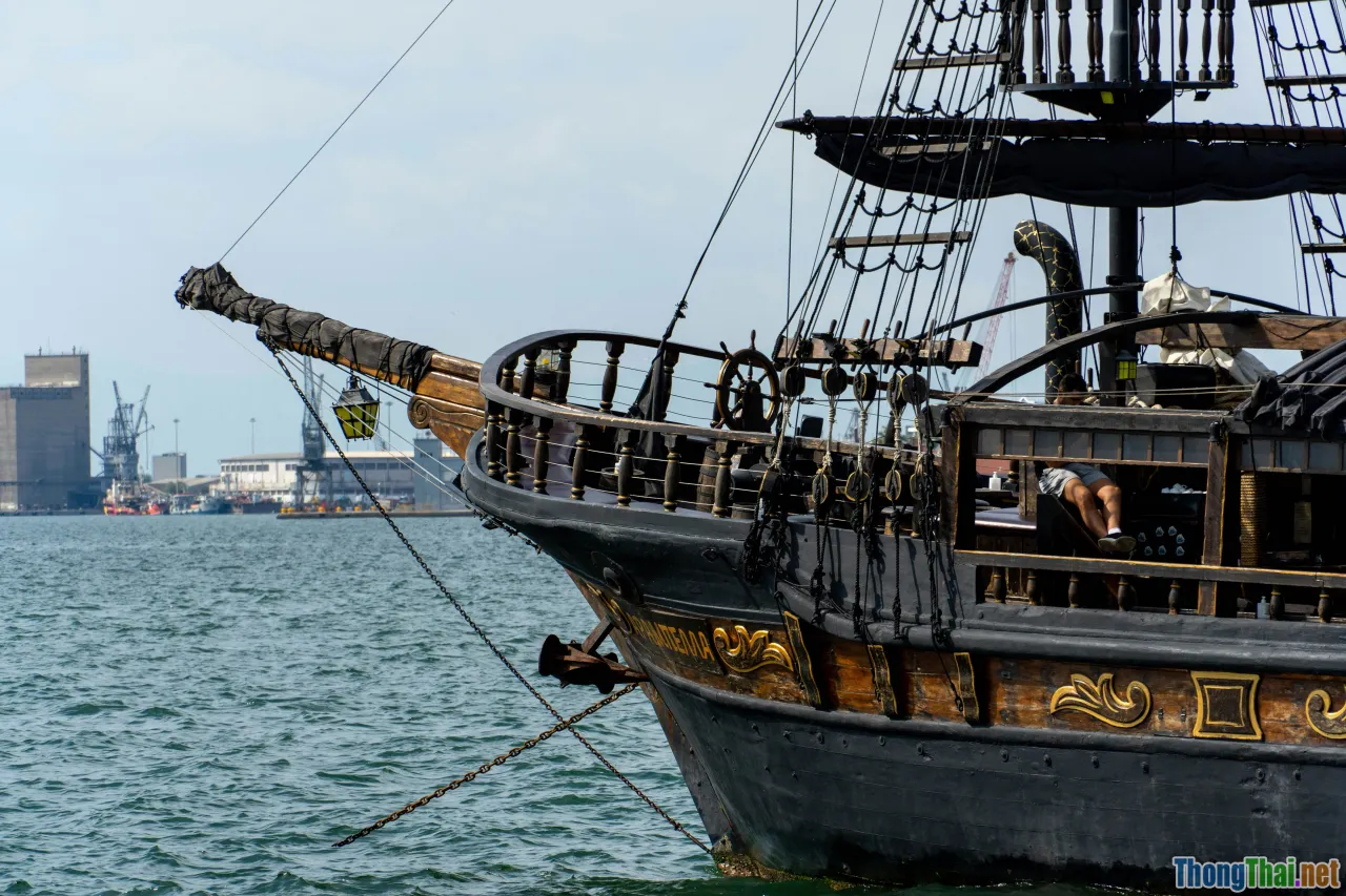 pirate ship, sea adventure, caribbean, jack sparrow