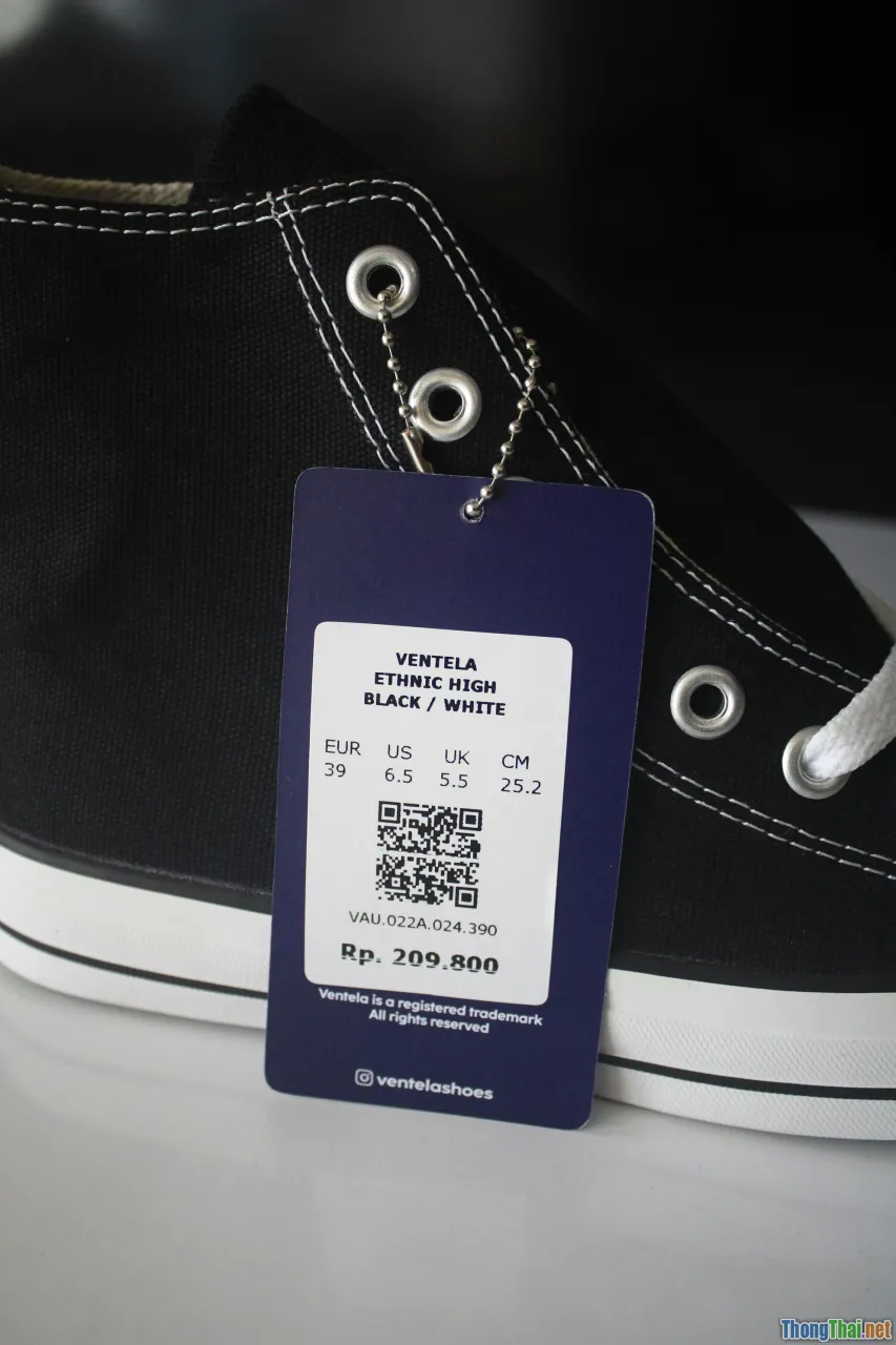product code, barcode scan, sneaker serial