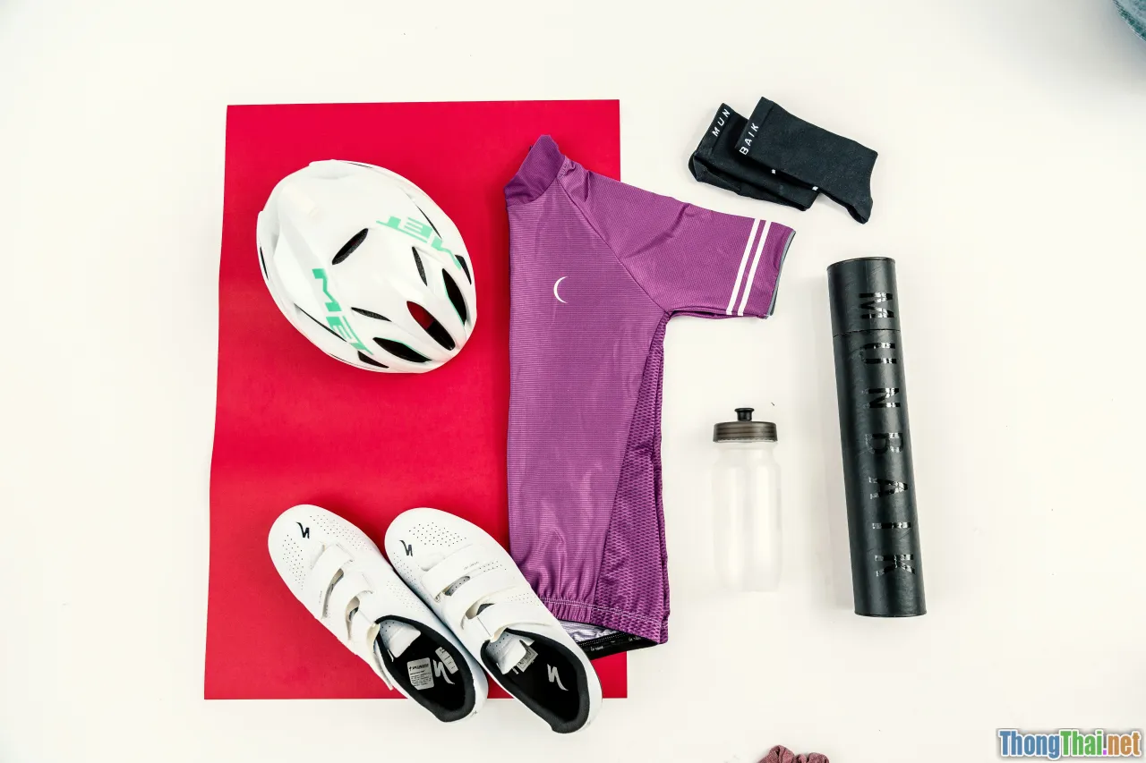 sportwear mix match, trendy athleisure