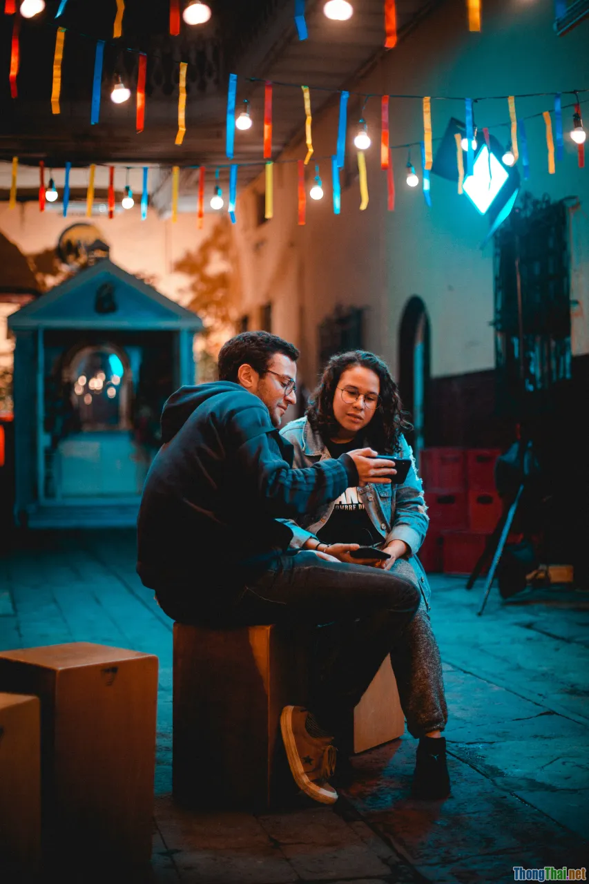 storytelling, couple talking