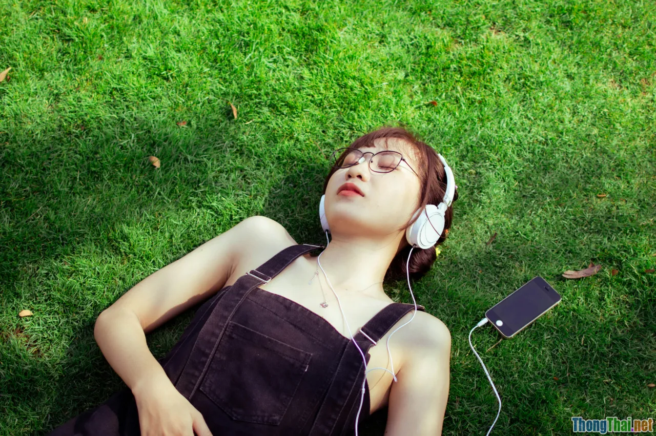 student, headphones, relax music