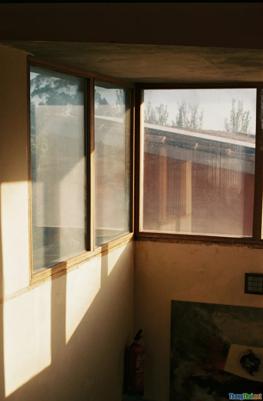 sunlight, heat gain, windows
