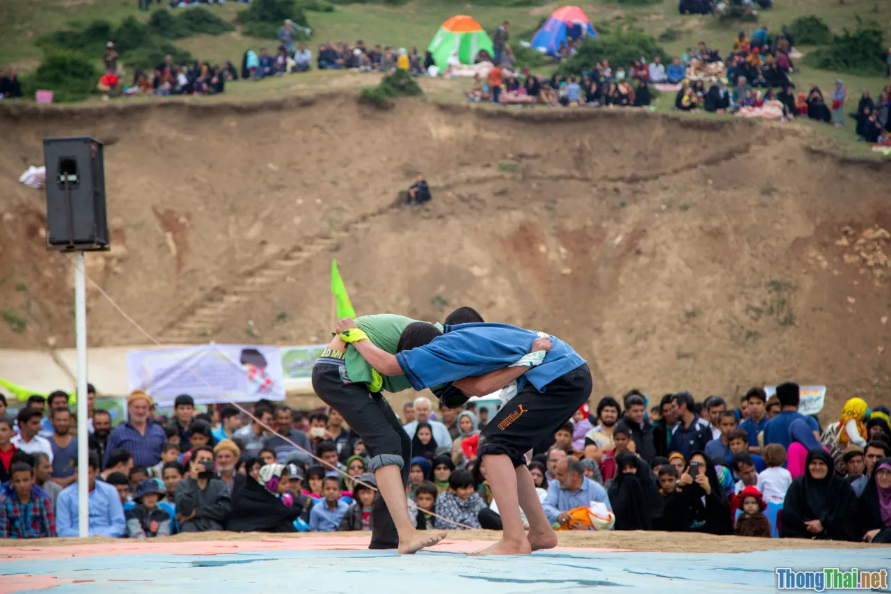 traditional wrestling, Sinh village, wrestling festival