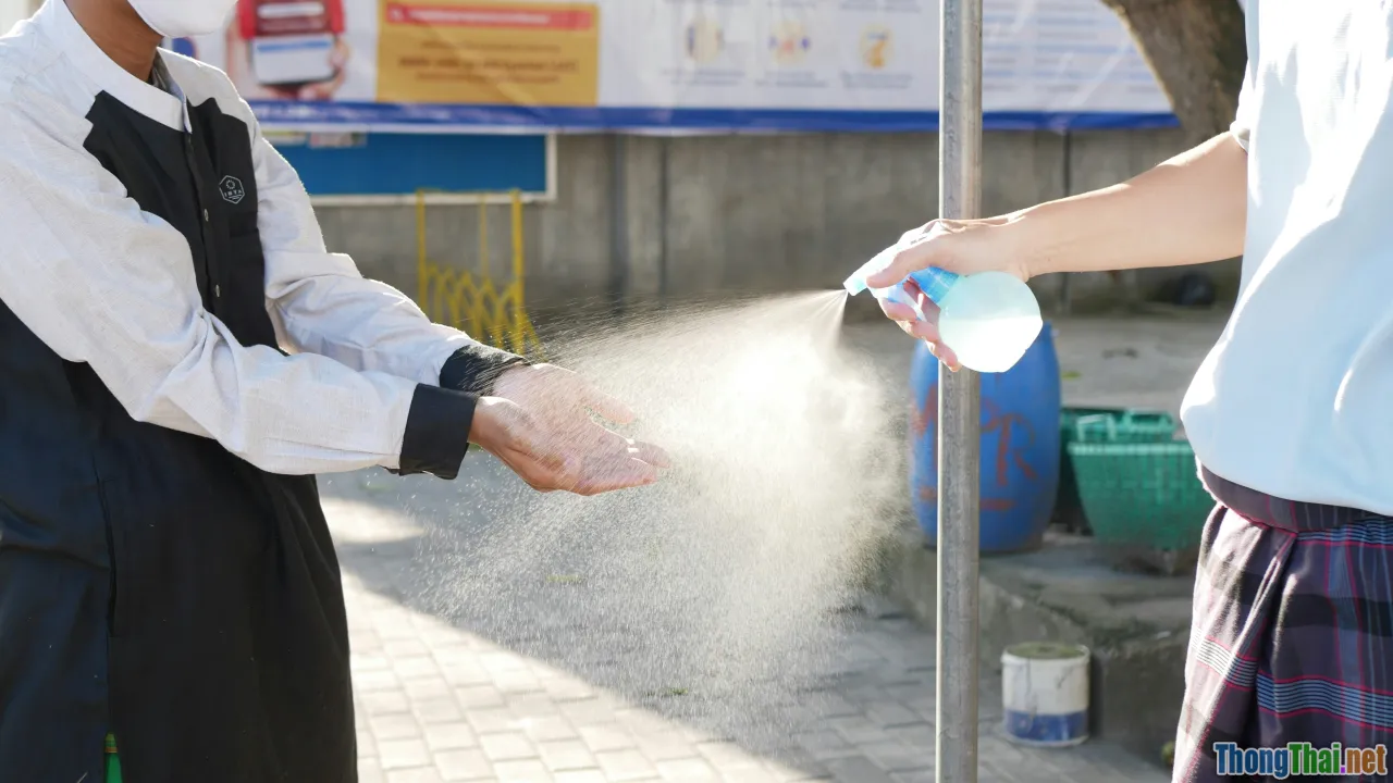 travel hygiene, outdoor handwashing, public places