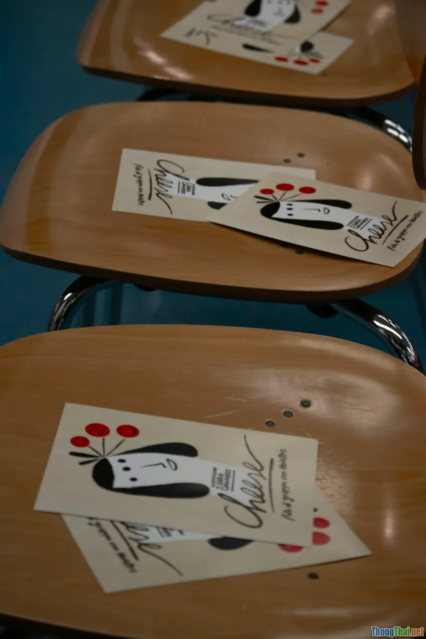 trivia board, joke scene, hidden detail