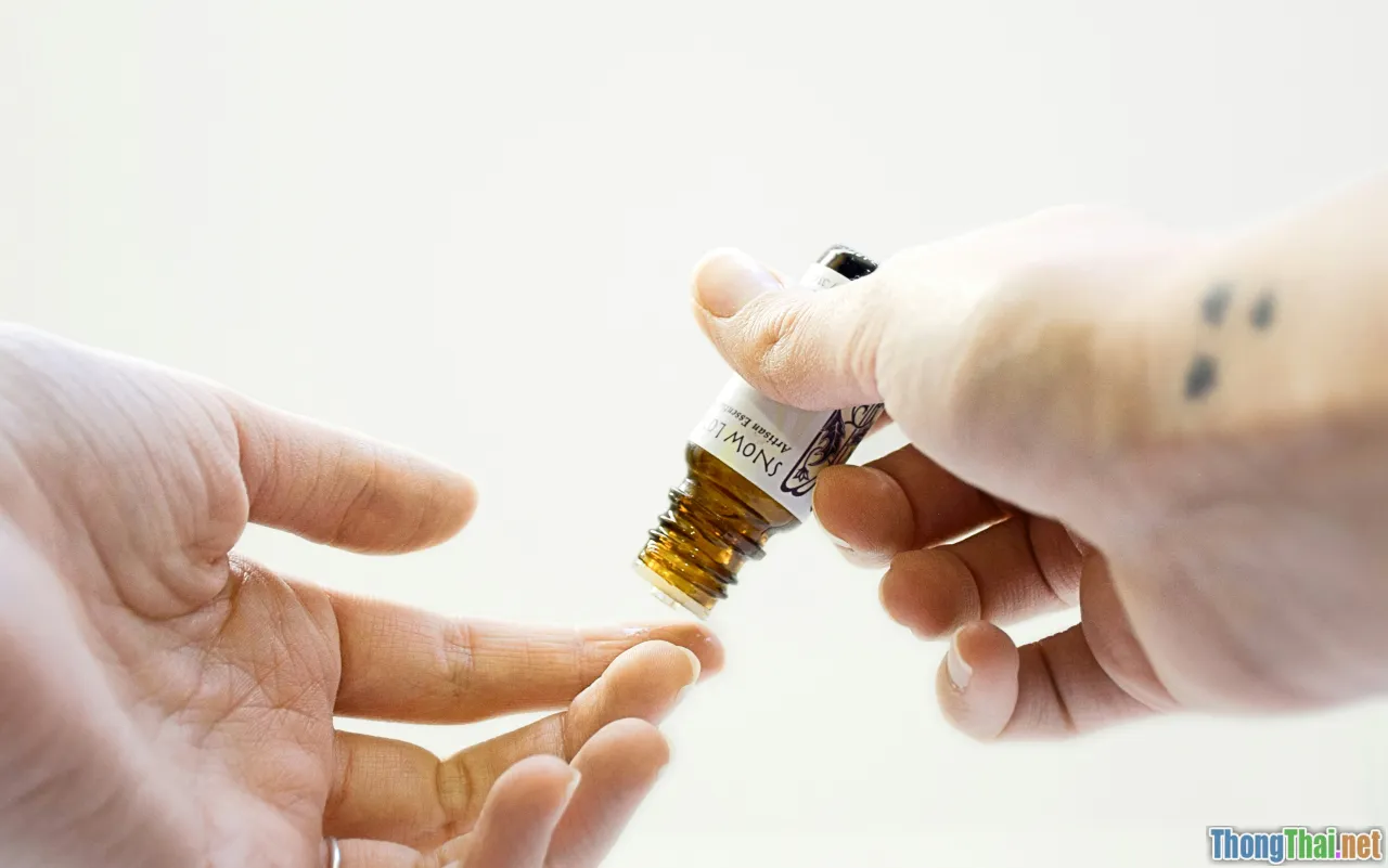 urgent medical care, doctor exam, nail problem