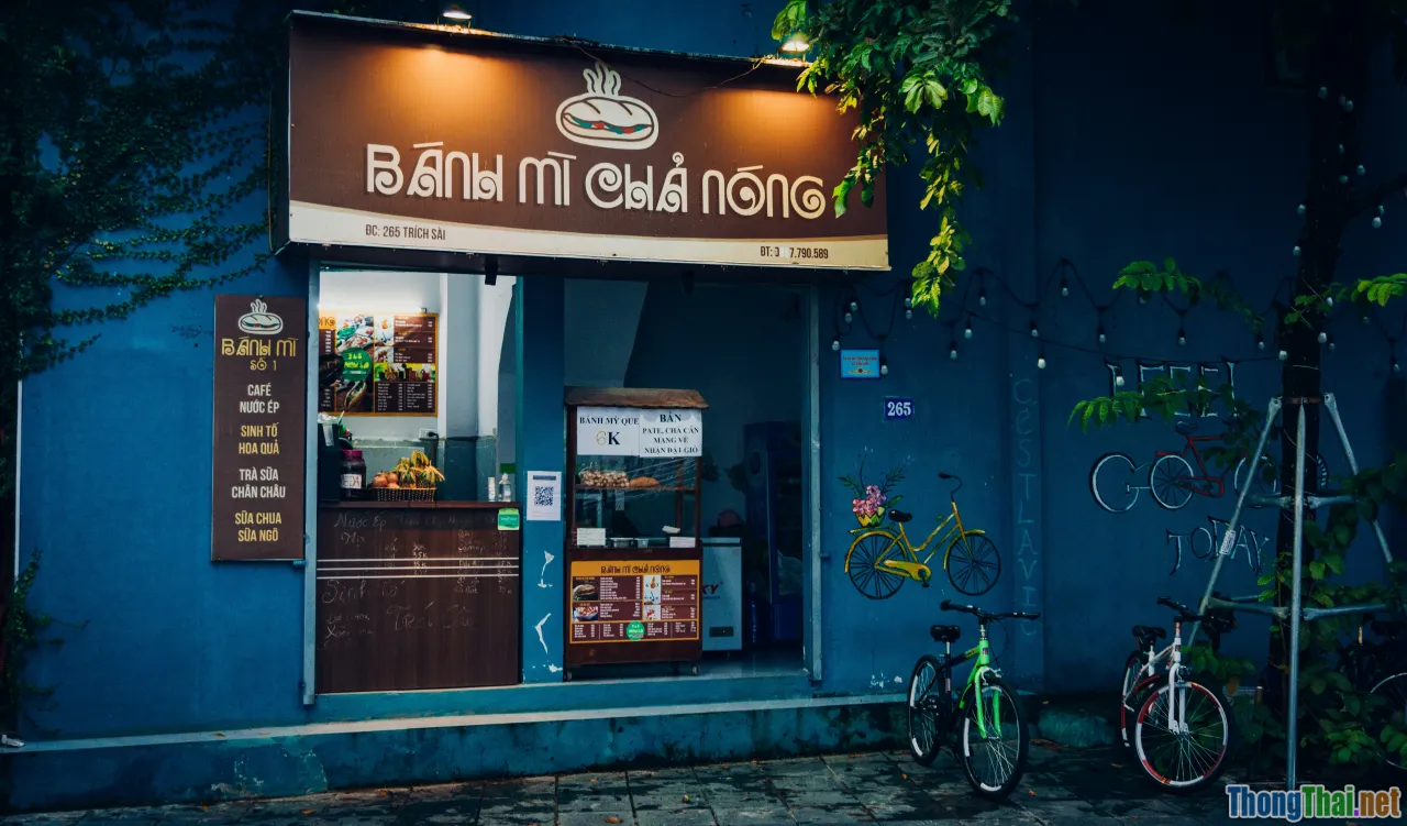 vietnam wifi cafe modern life