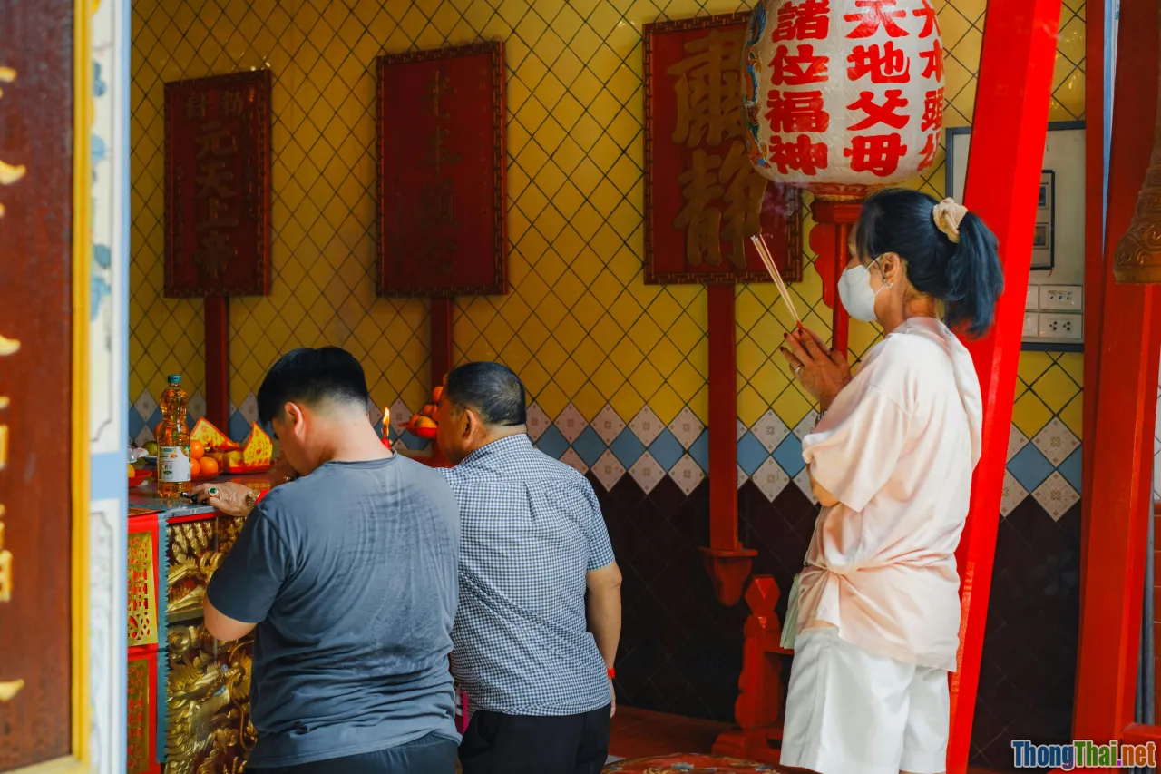 vietnamese ritual, hue pagoda festival