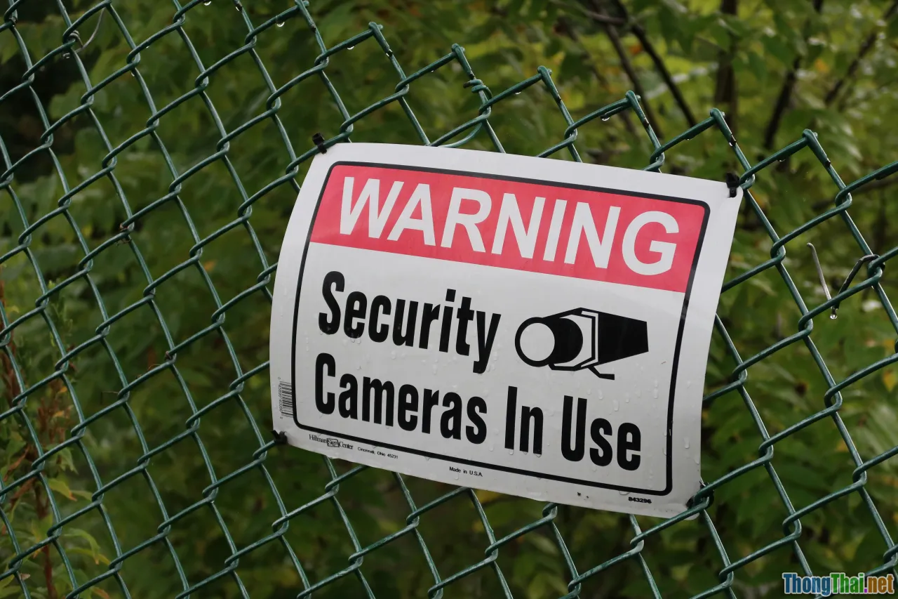 warning signs, troubleshooting, security alert