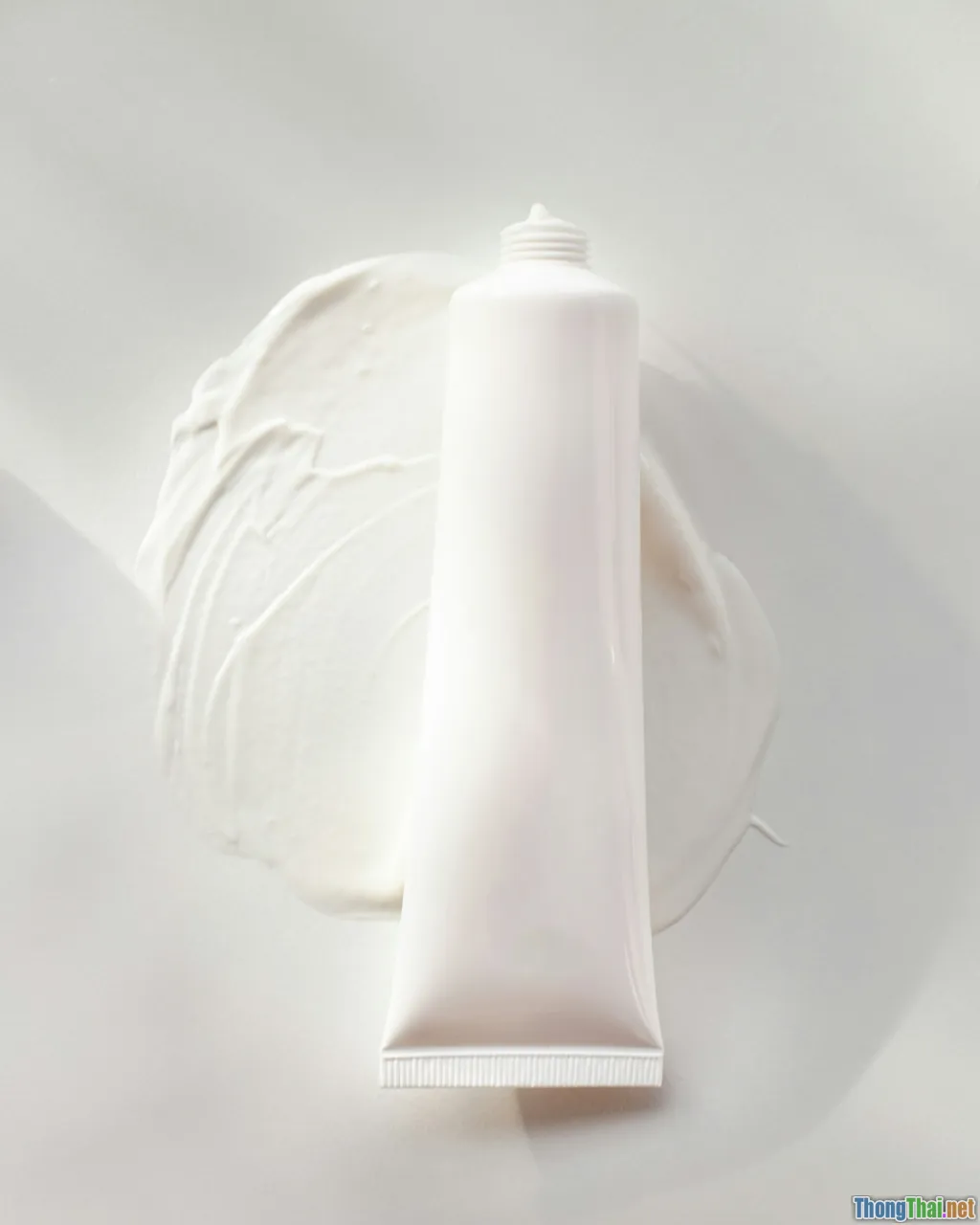 whitening cream, advertising, glowing skin