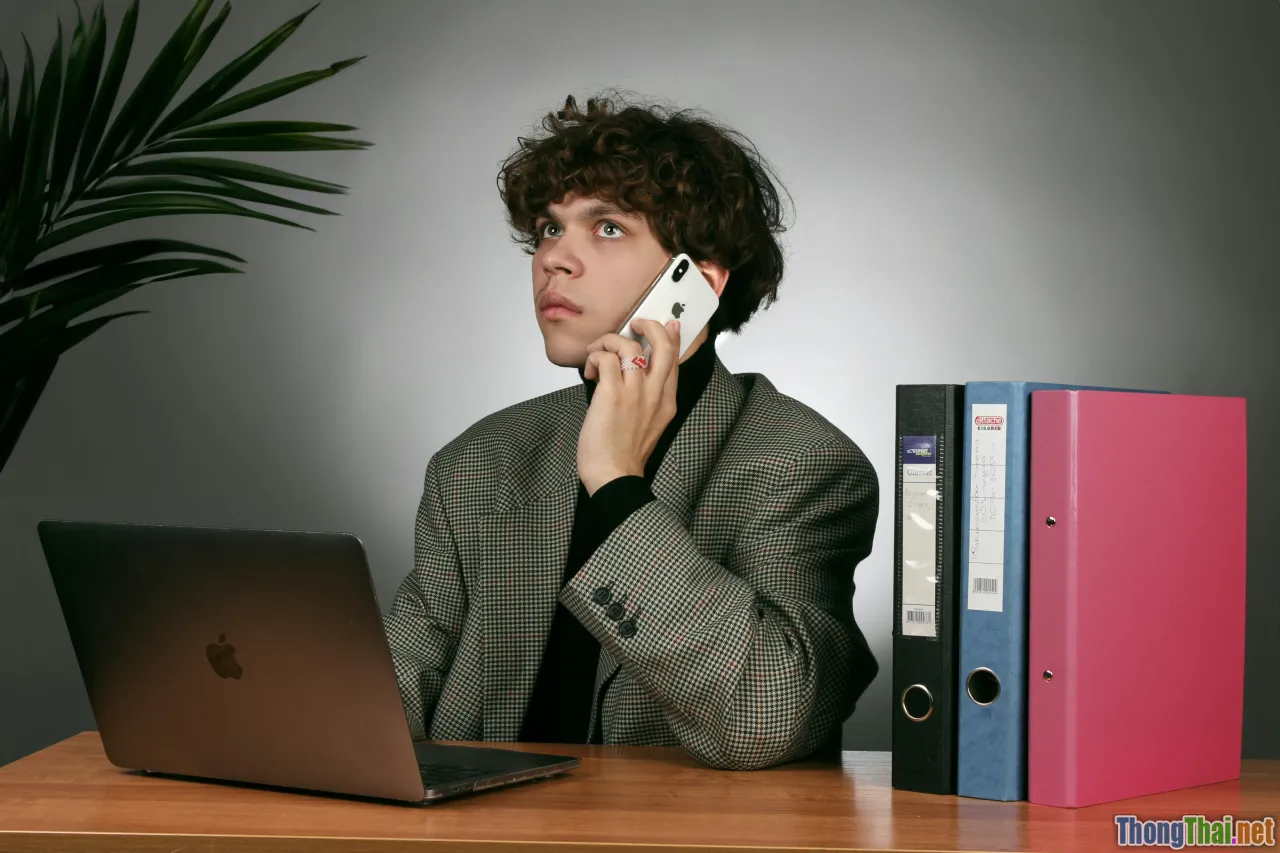 Yes No confusion, miscommunication, office misunderstanding